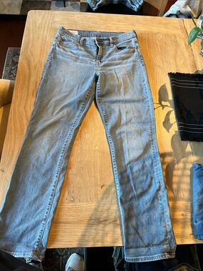 GAP Classic Women's Light Blue Straight-Leg mid rise jeans